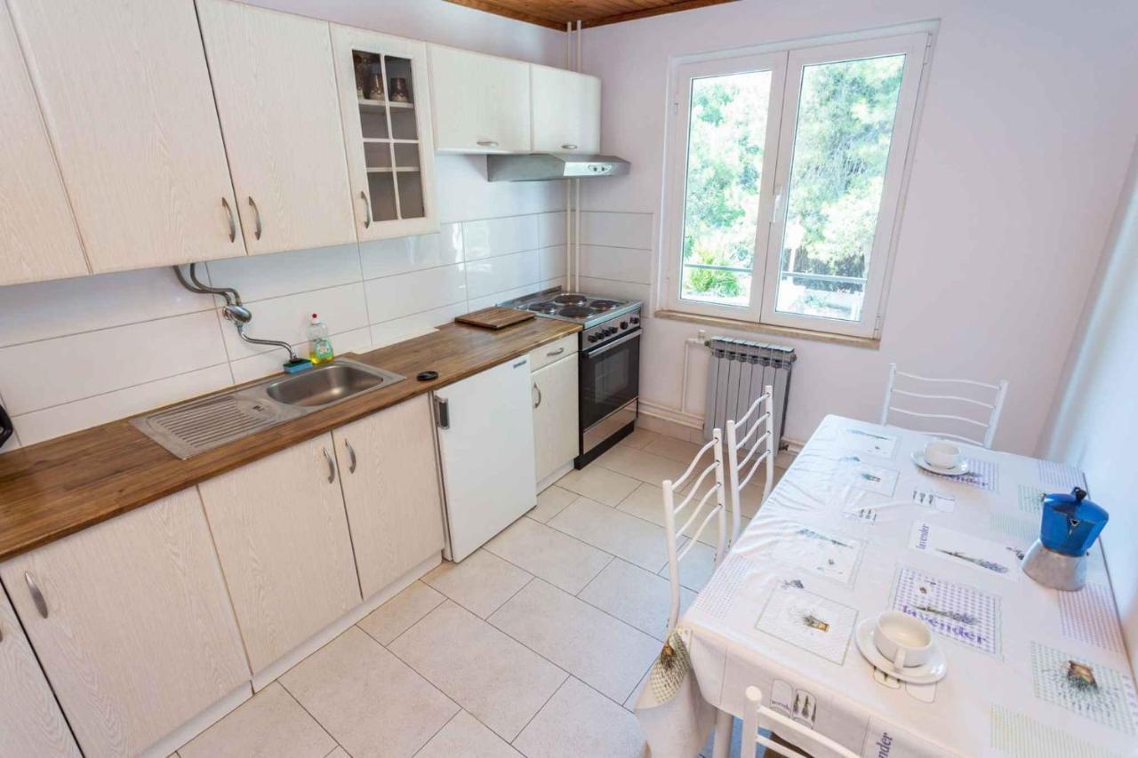 Mali Losinj Apartment 8 Eksteriør bilde