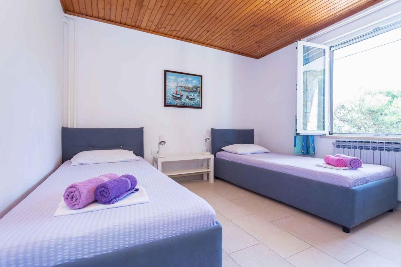 Mali Losinj Apartment 8 Eksteriør bilde